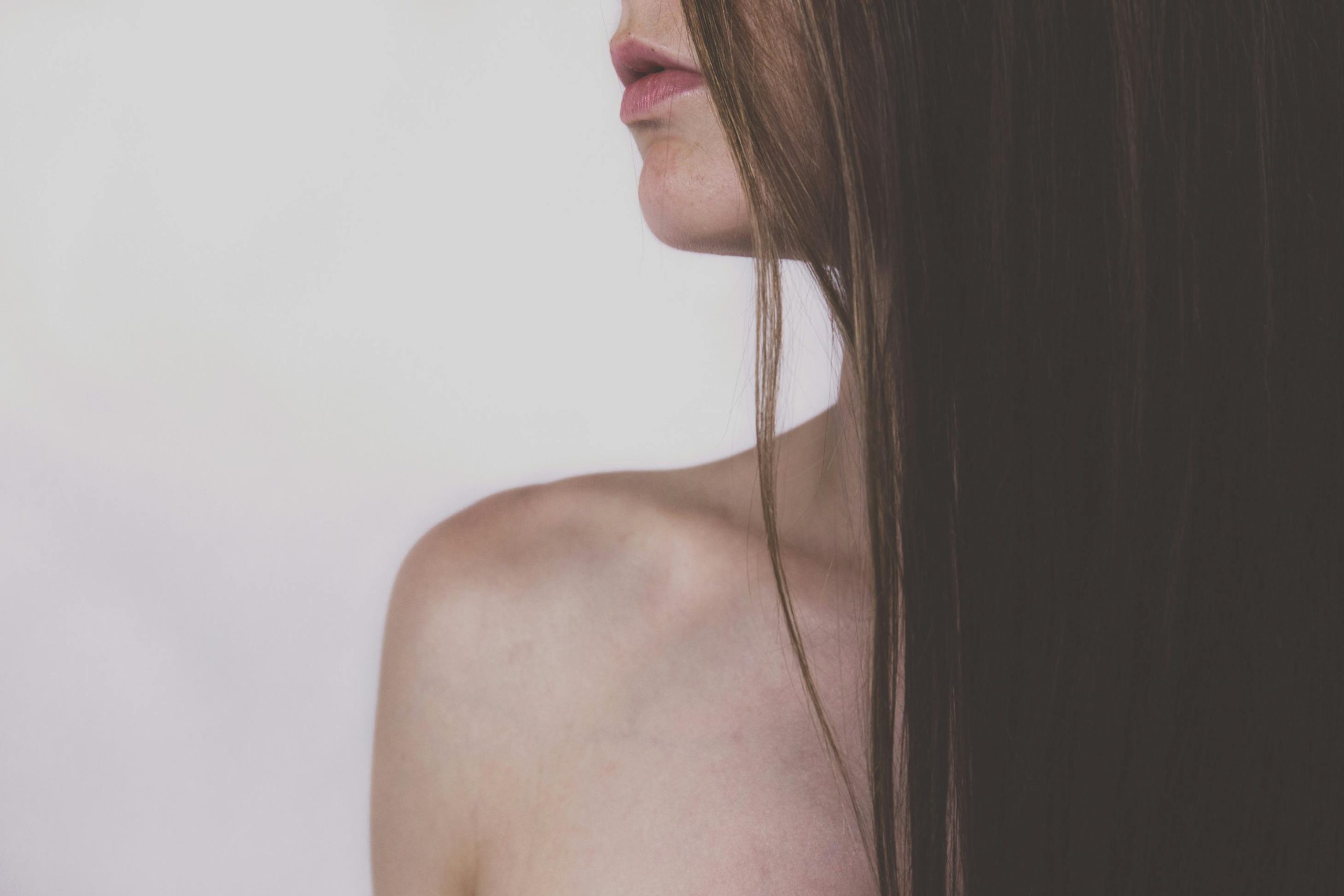 Astuces pour alléger les cheveux longs épais