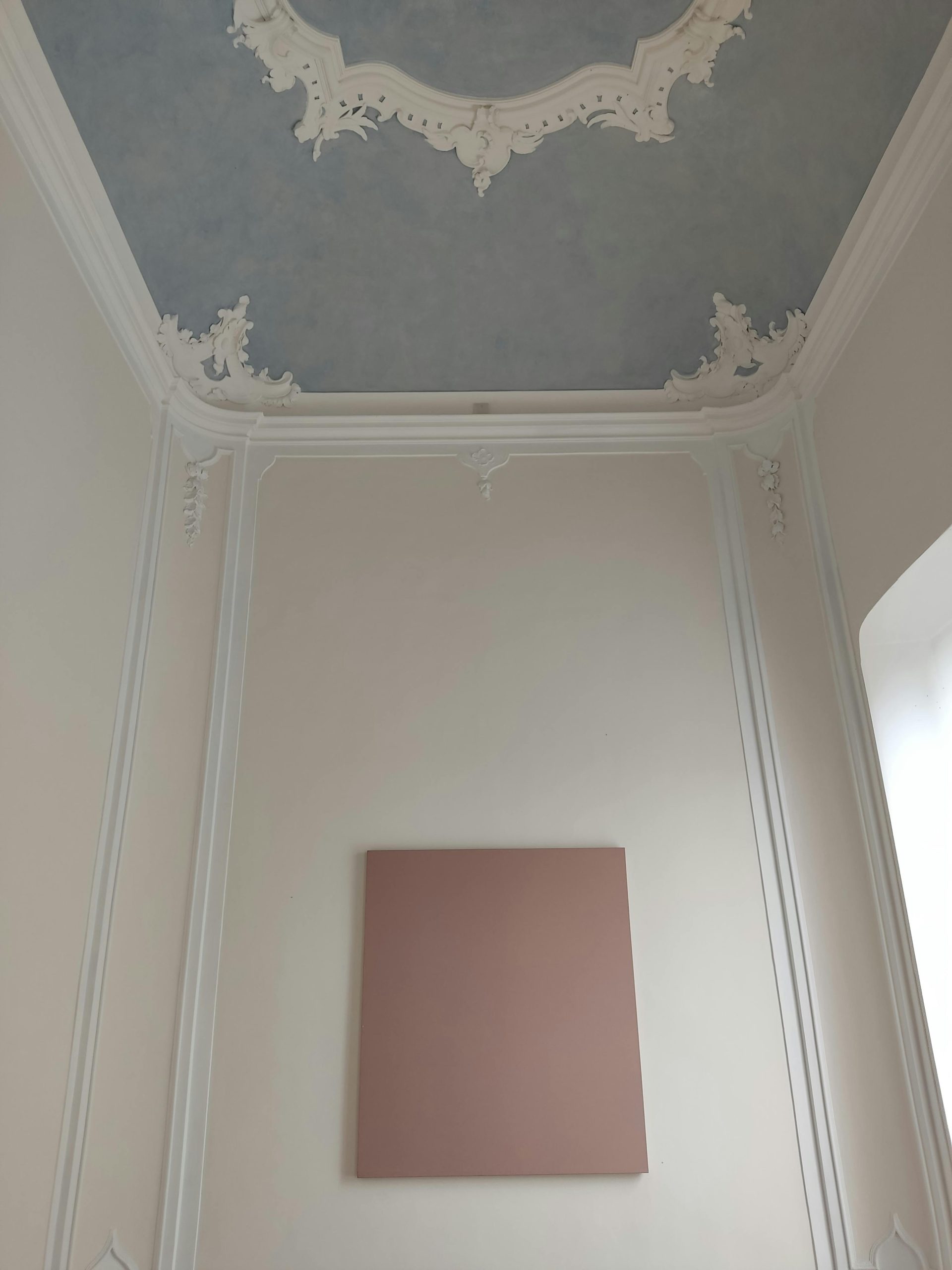 Installation de moulure haussmannienne