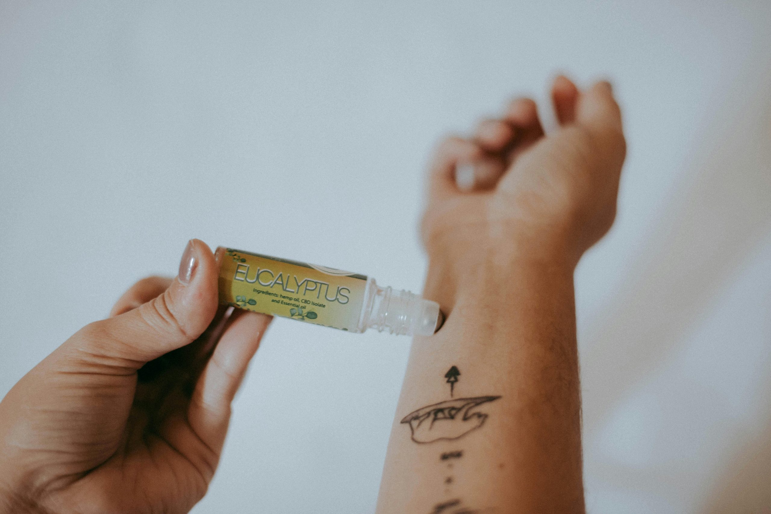 Soulagement du lipœdème avec huiles essentielles pour les jambes