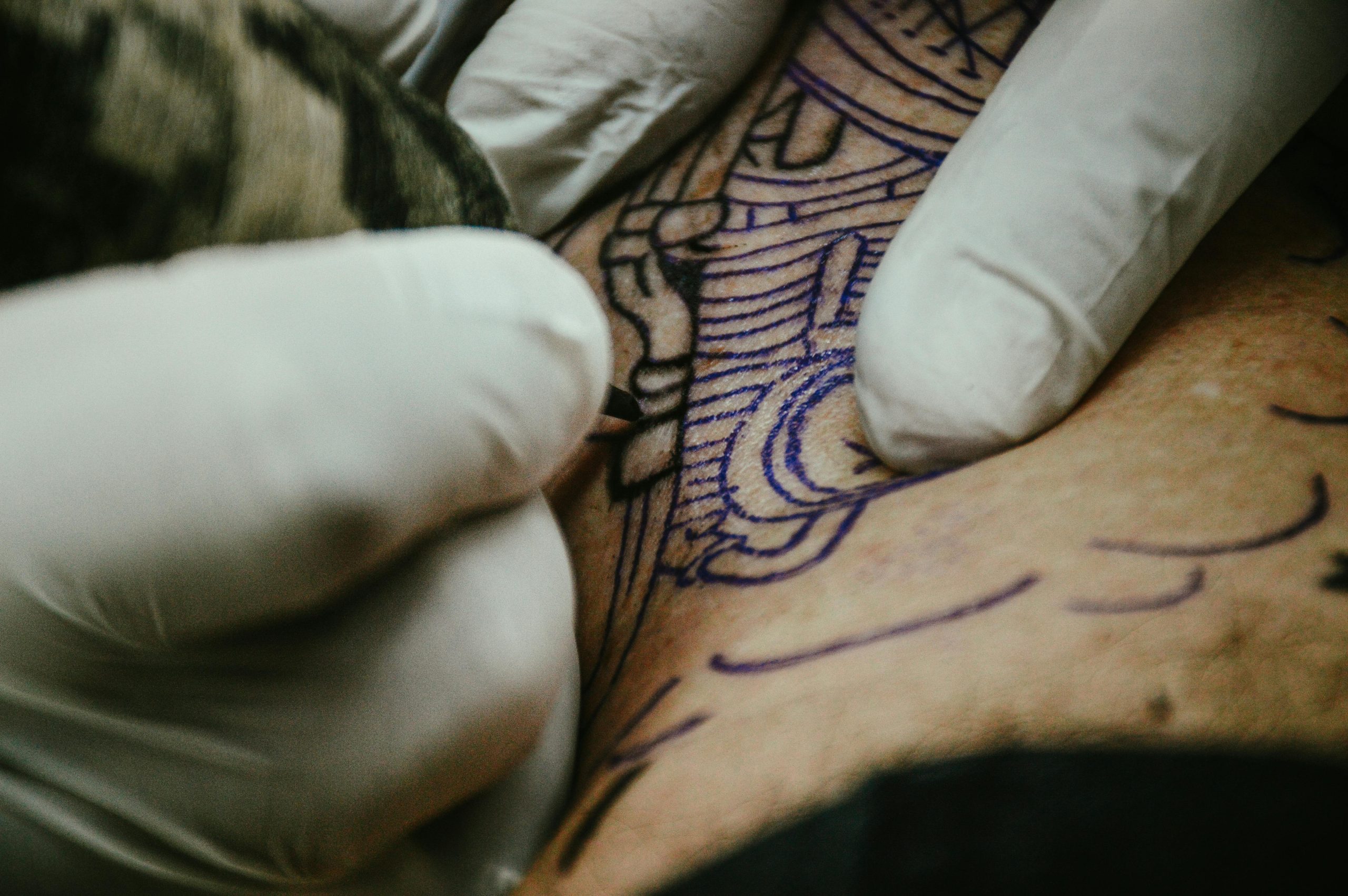 Placement citation latine tatouage
