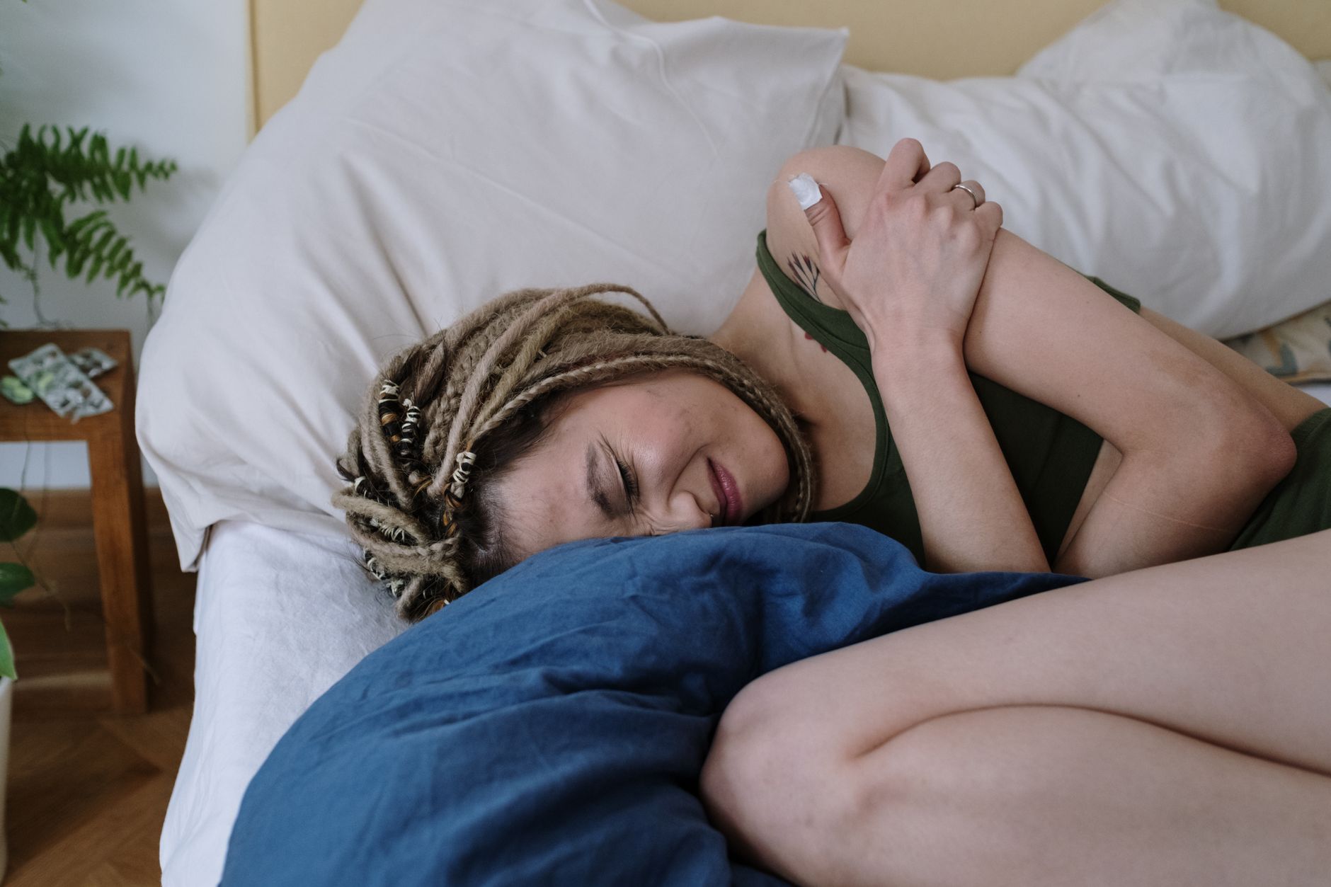 Personne réveillée la nuit par une douleur musculaire