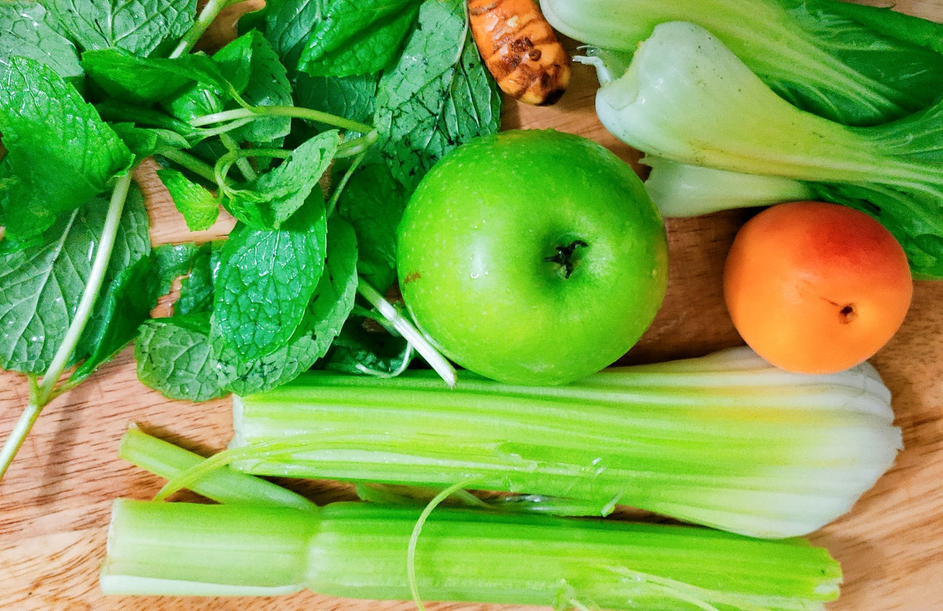 Assortiment d’aliments frais pour le transit